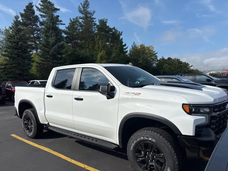 2022 Chevrolet Silverado 1500 ZR2 photo 1