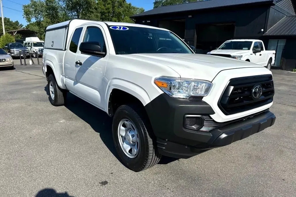 2021 Toyota Tacoma SR Access Cab photo 1