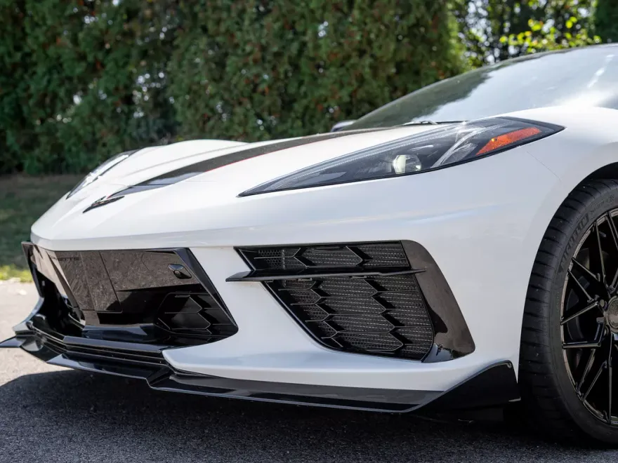 2023 Chevrolet Corvette Stingray 2LT Convertible photo 2
