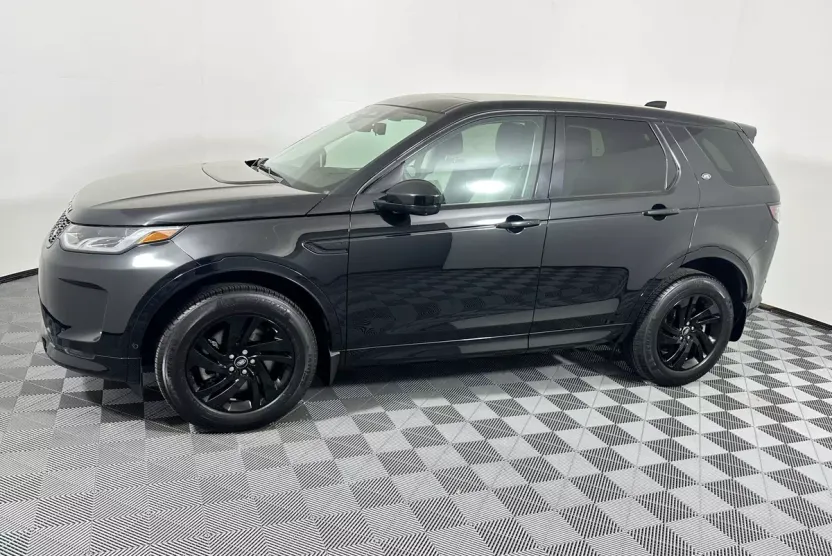 2024 Land Rover Discovery Sport S photo 1