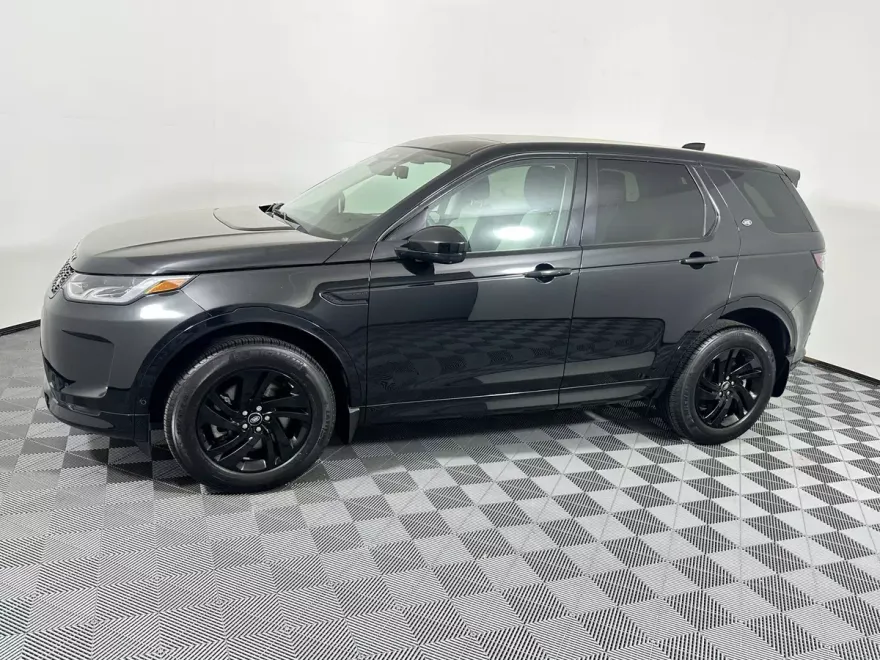 2024 Land Rover Discovery Sport S photo 1