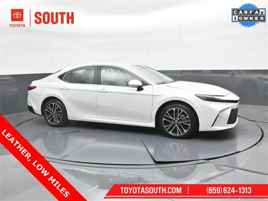 2025 Toyota Camry XLE photo 1