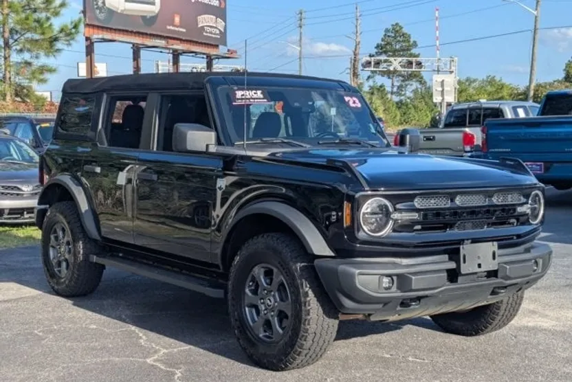 2023 Ford Bronco Big Bend photo 1