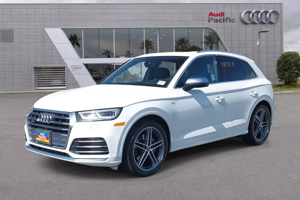 2018 Audi SQ5 Premium Plus photo 1