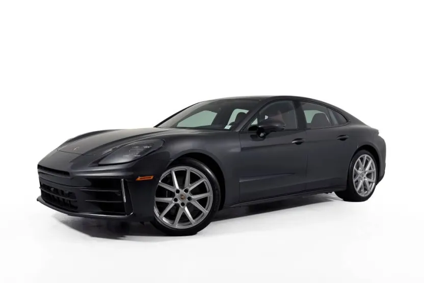 2025 Porsche Panamera 4 photo 1