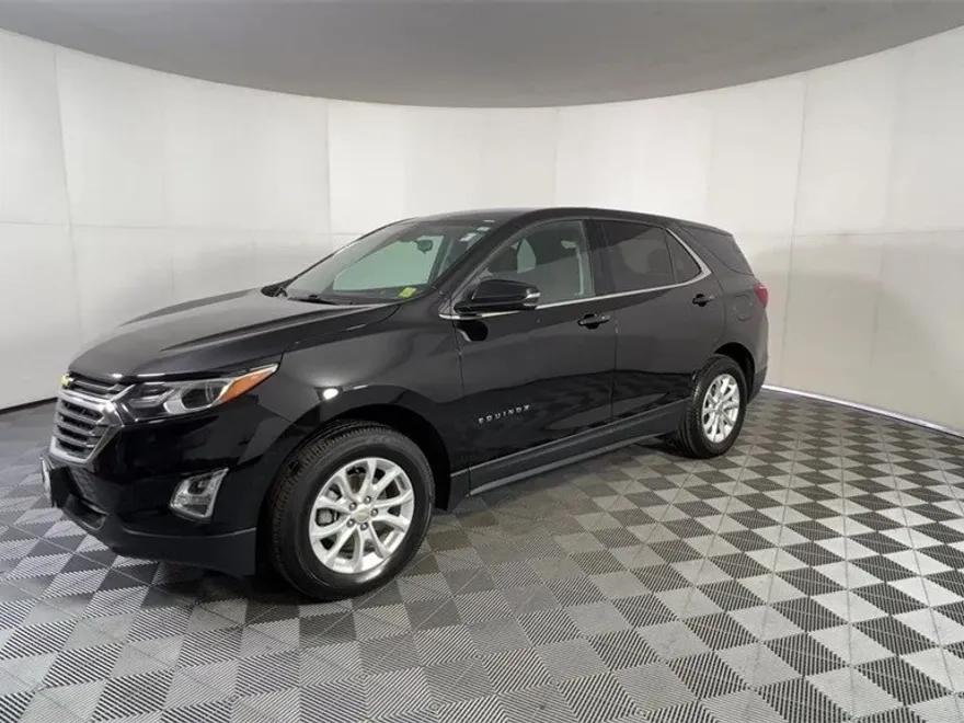 2019 Chevrolet Equinox LT photo 1