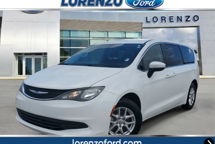 2019 Chrysler Pacifica LX photo 1