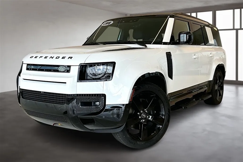 2025 Land Rover Defender 130 X-Dynamic SE photo 1