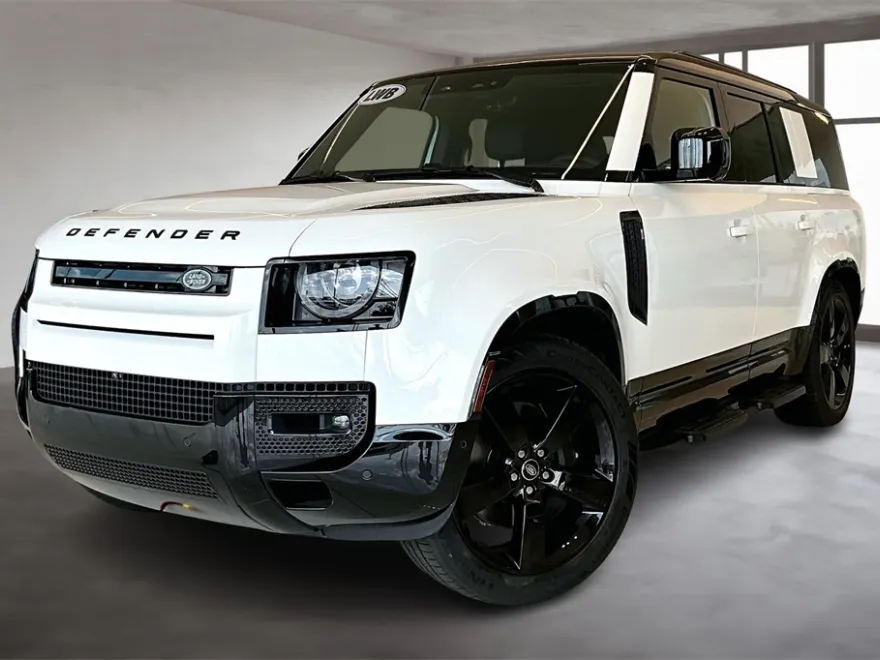 2025 Land Rover Defender 130 X-Dynamic SE photo 1