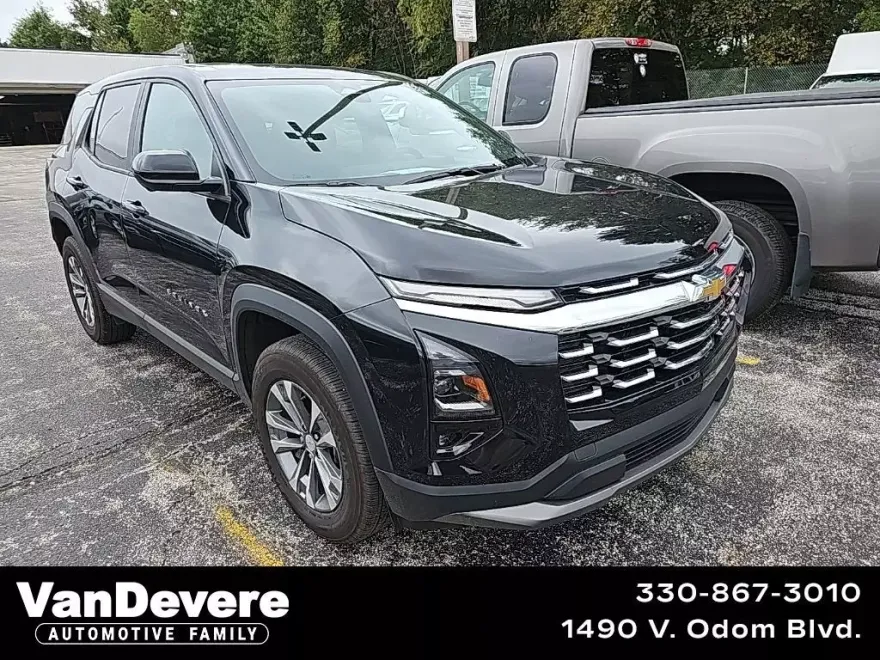 2025 Chevrolet Equinox LT photo 1