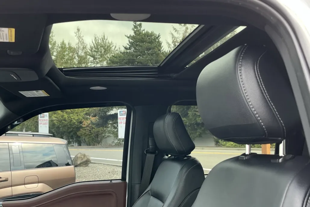 2023 Ford F-150 Lariat photo 1