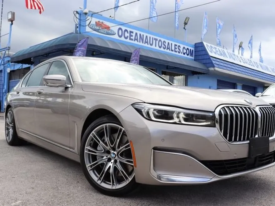 2021 Bmw 750i photo 1