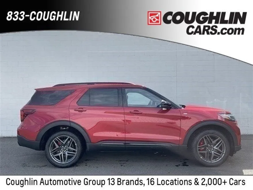 2025 Ford Explorer ST-Line photo 1