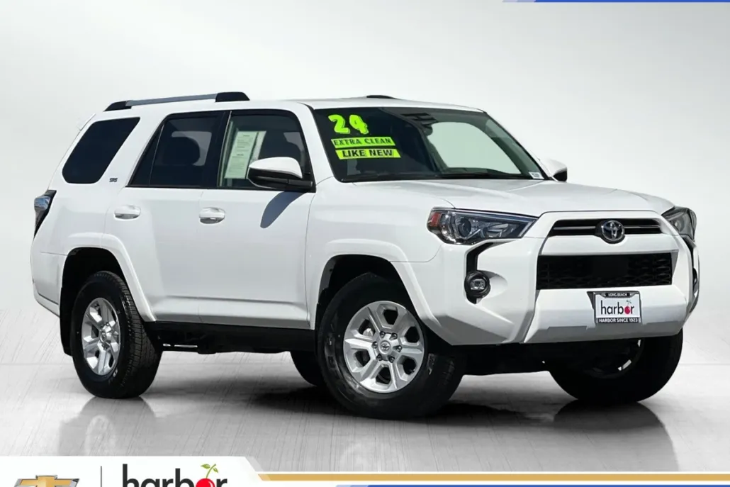 2024 Toyota 4Runner SR5 photo 1