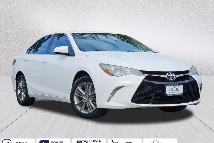 2016 Toyota Camry photo 1