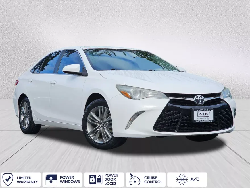 2016 Toyota Camry photo 1