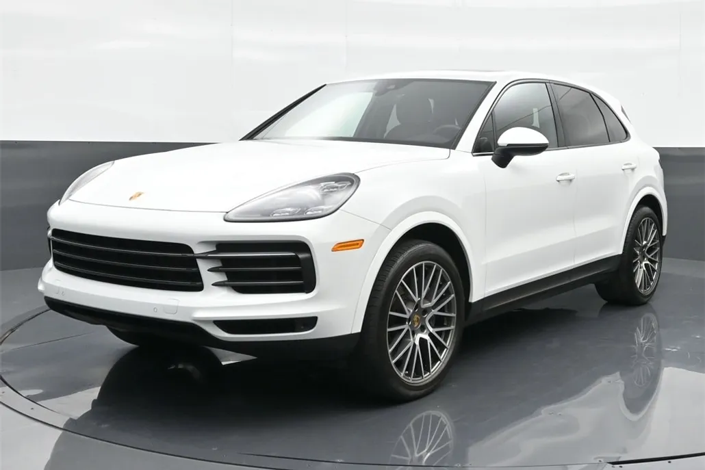 2022 Porsche Cayenne Platinum Edition photo 1