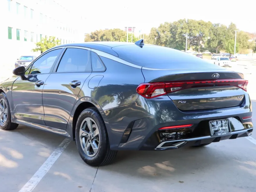 2021 Kia K5 LXS photo 1