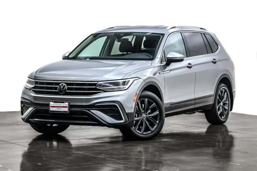 2024 Volkswagen Tiguan SE Wolfsburg Edition photo 1