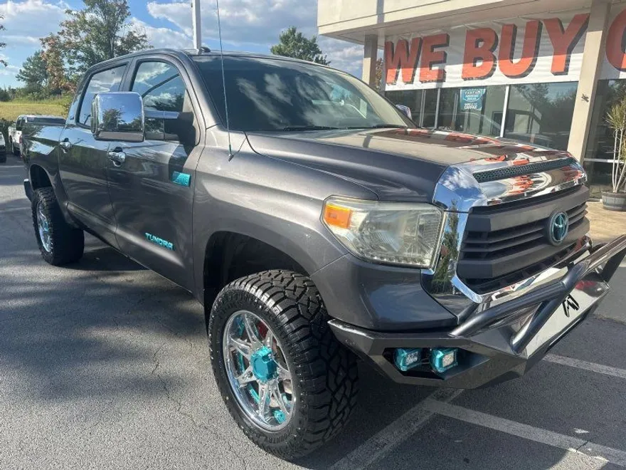2014 Toyota Tundra SR5 photo 1