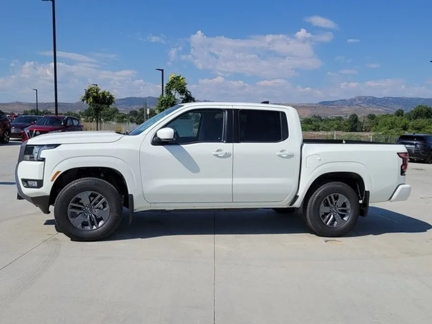 2025 Nissan Frontier SV photo 1