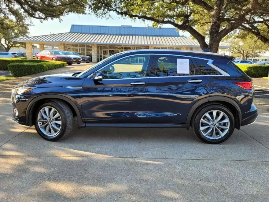 2022 Infiniti QX50 Luxe photo 1