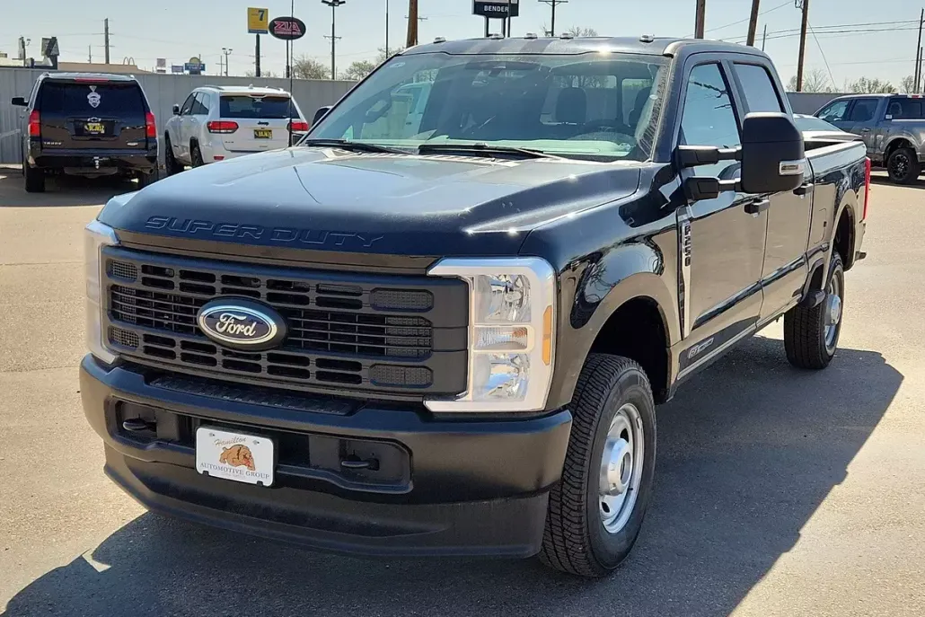 2025 Ford F-250 XL photo 1