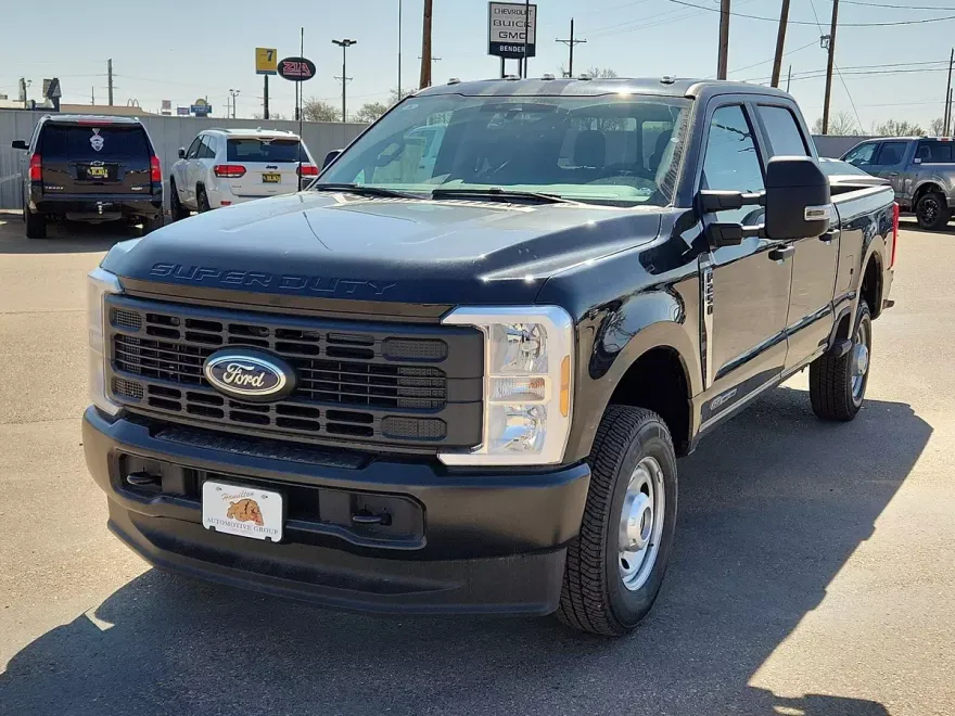 2025 Ford F-250 XL photo 1