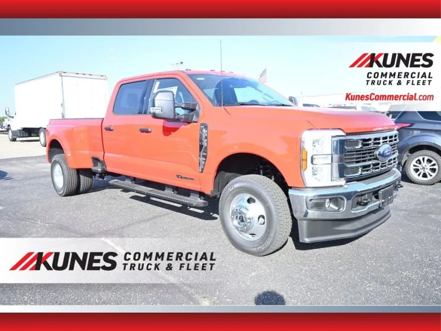 2026 Ford F-350 XLT photo 1