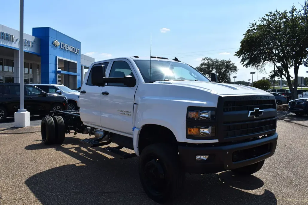 2024 Chevrolet Silverado 5500HD Work Truck photo 1