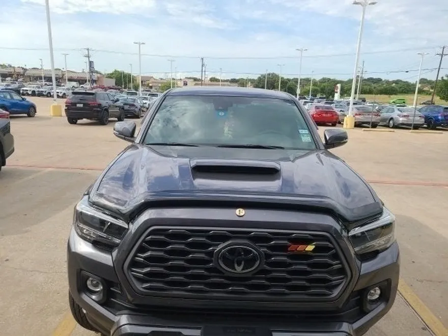 2023 Toyota Tacoma TRD Sport V6 photo 1