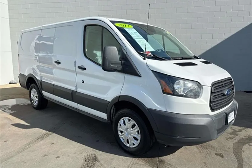 2017 Ford Transit photo 1