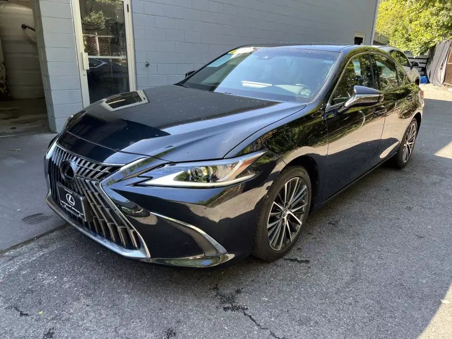 2022 Lexus ES 350 photo 1