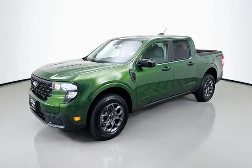 2025 Ford Maverick XLT photo 1
