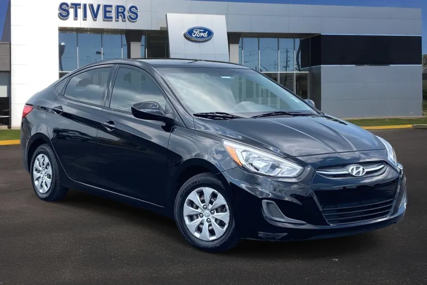 2017 Hyundai Accent SE photo 1