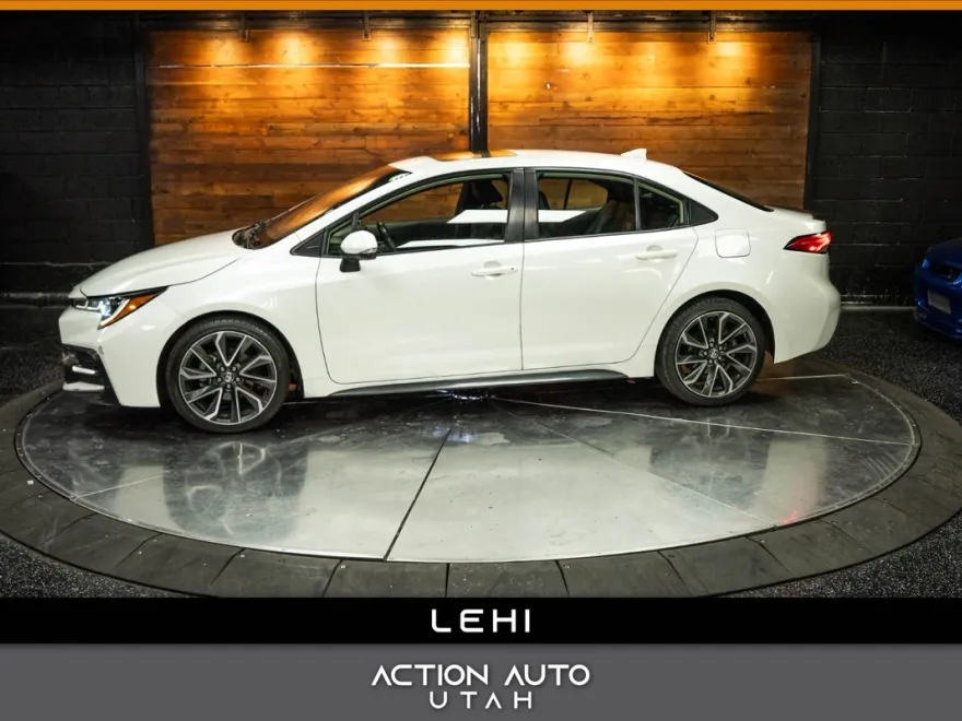 2020 Toyota Corolla XSE photo 1