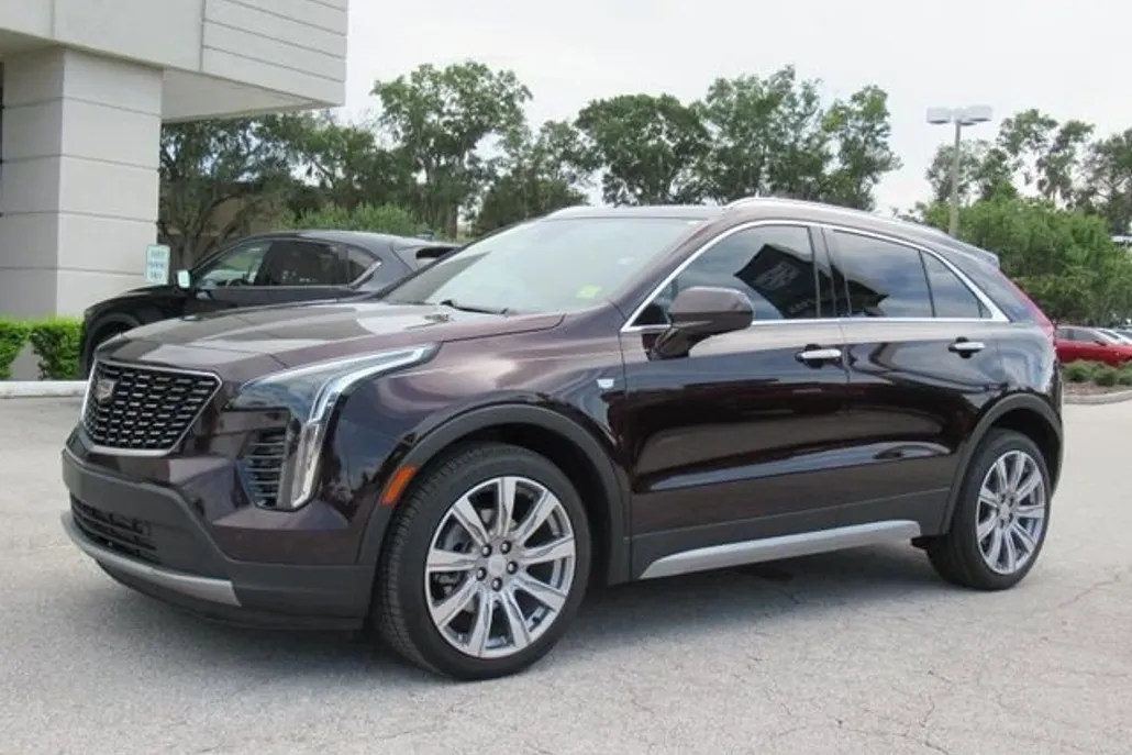 2020 Cadillac XT4 Premium Luxury photo 1