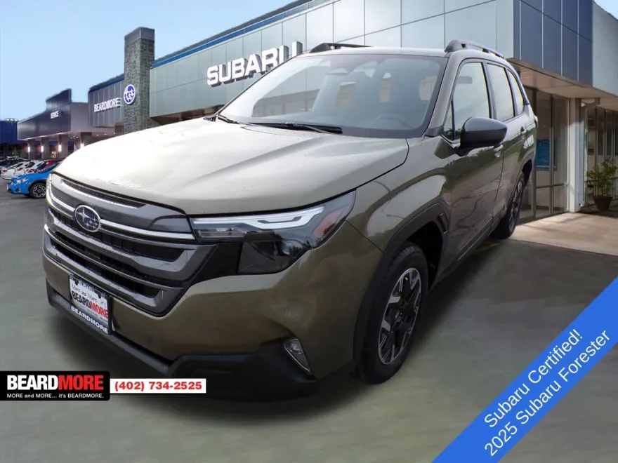 2025 Subaru Forester Premium photo 1