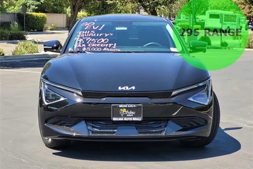 2025 Kia EV6 Wind photo 1
