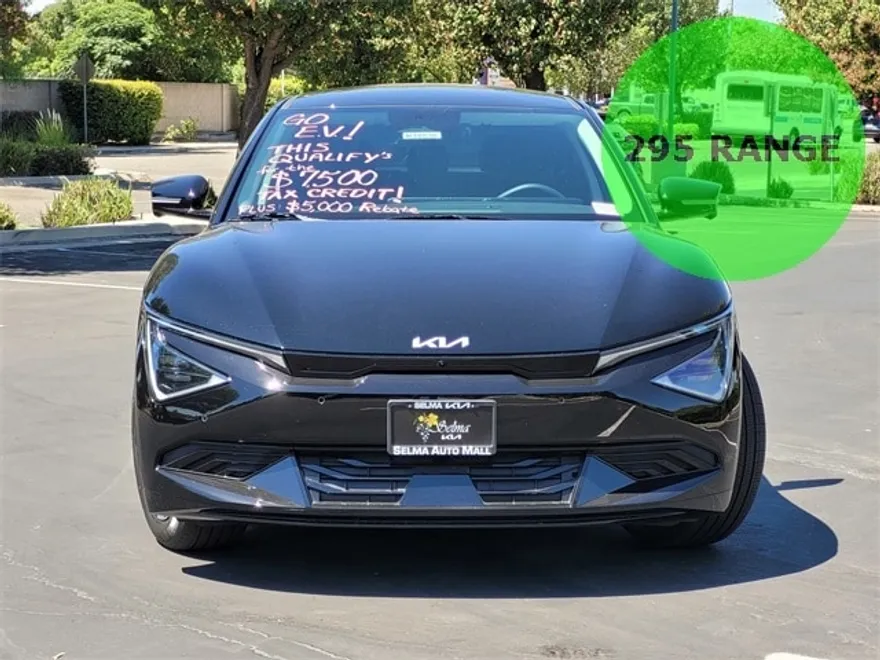 2025 Kia EV6 Wind photo 1