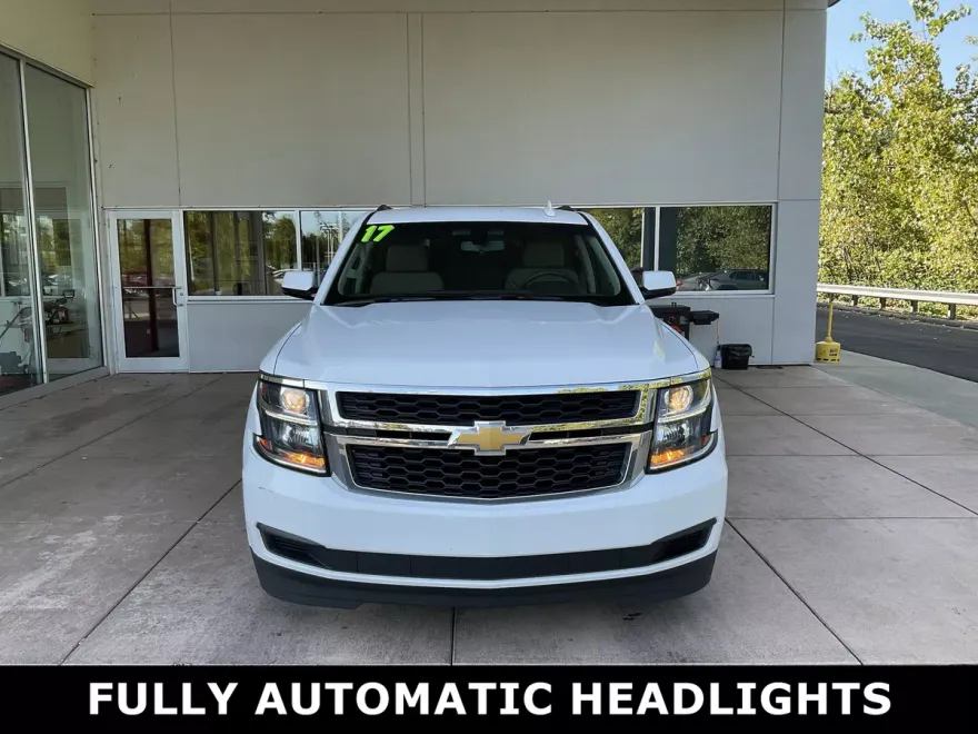 2017 Chevrolet Suburban 1500 LS photo 1