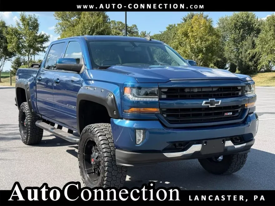 2017 Chevrolet Silverado 1500 LT Z71 photo 1