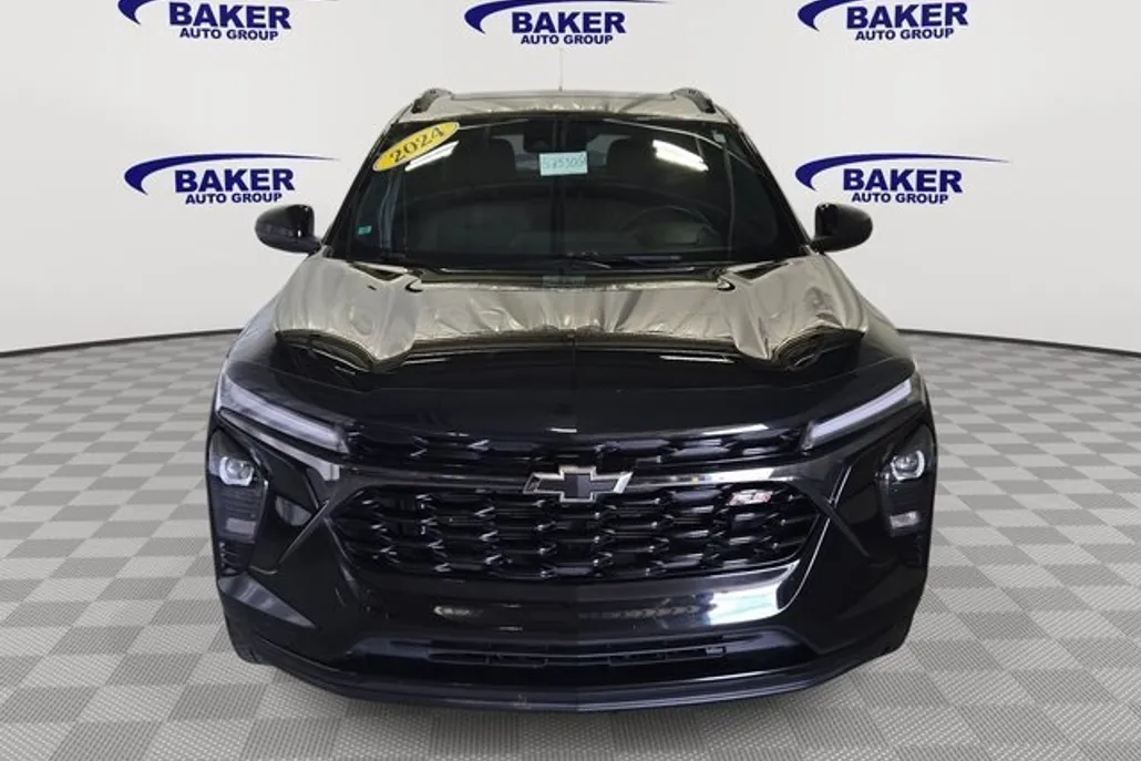 2024 Chevrolet Trax photo 1