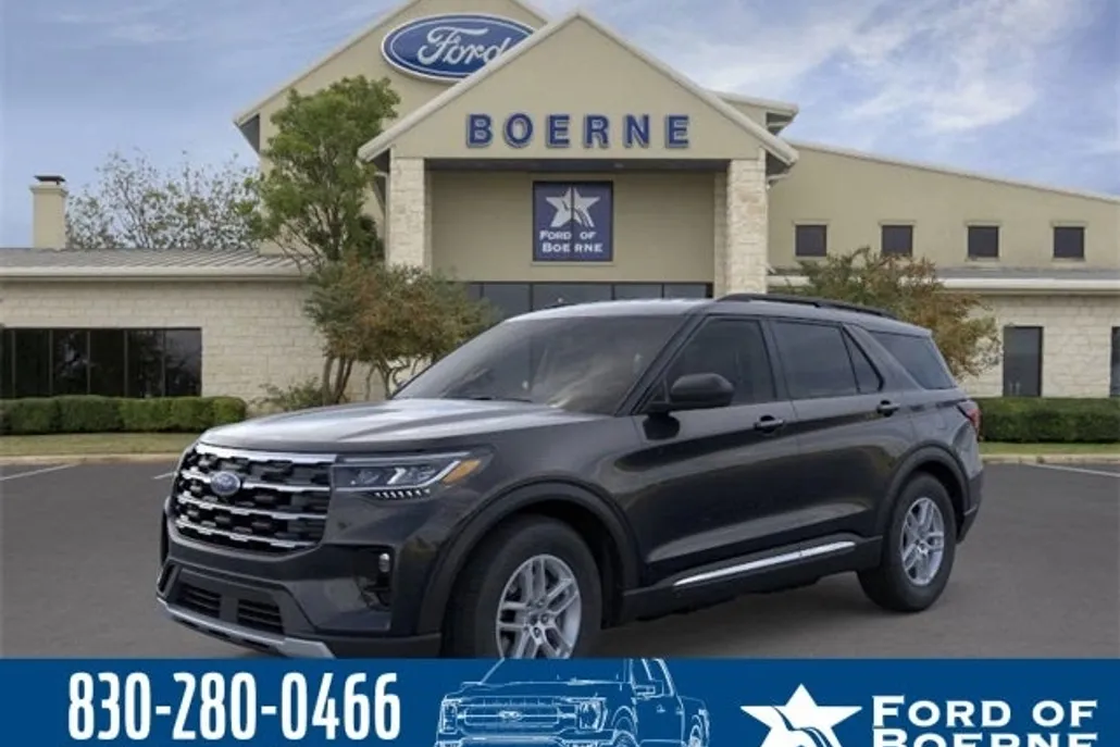 2025 Ford Explorer photo 1