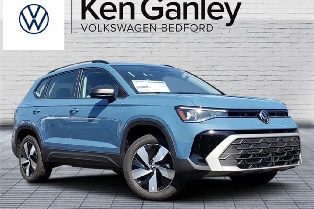 2025 Volkswagen Taos S photo 1