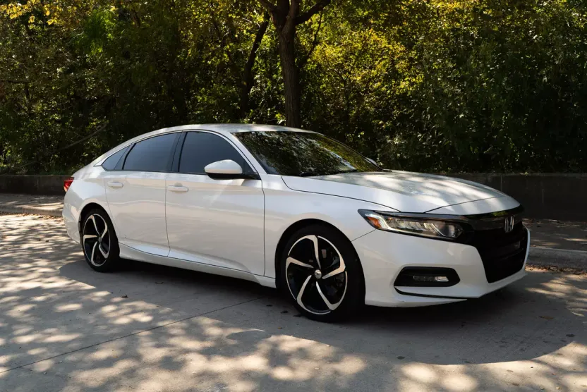 2019 Honda Accord Sport photo 1