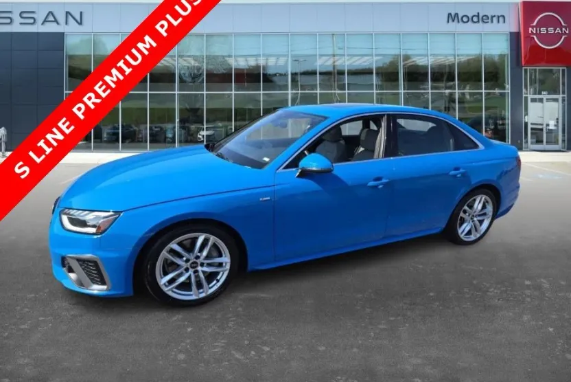 2022 Audi A4 S line Quattro Premium Plus photo 1
