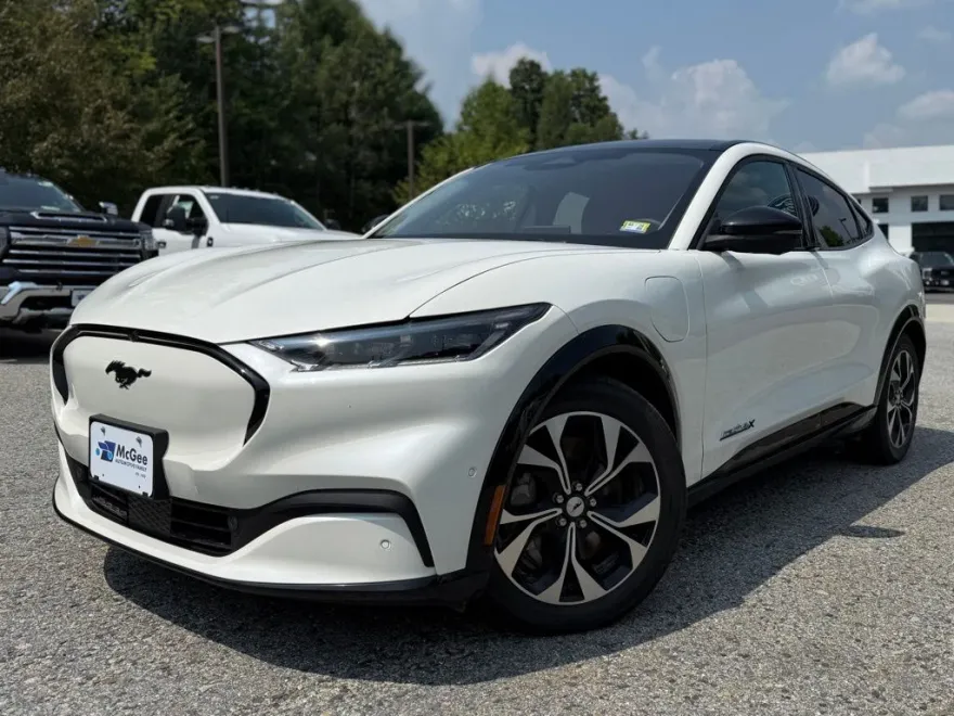 2023 Ford Mustang Mach-E Premium photo 1