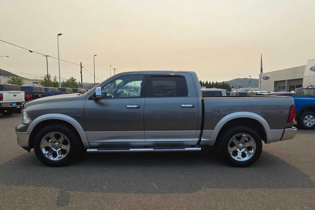 2012 Ram 1500 Laramie photo 1
