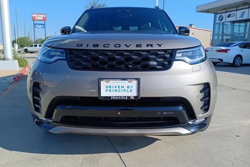 2023 Land Rover Discovery S R-Dynamic photo 1